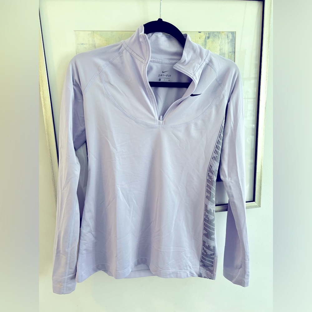 Nike dry fit pullover in sold out lavender purple color